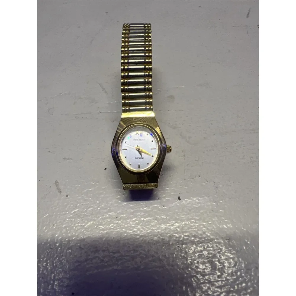 Armitron Now Watch Women's Gold Tone‎ Oval Dial Stretch Band Vtg